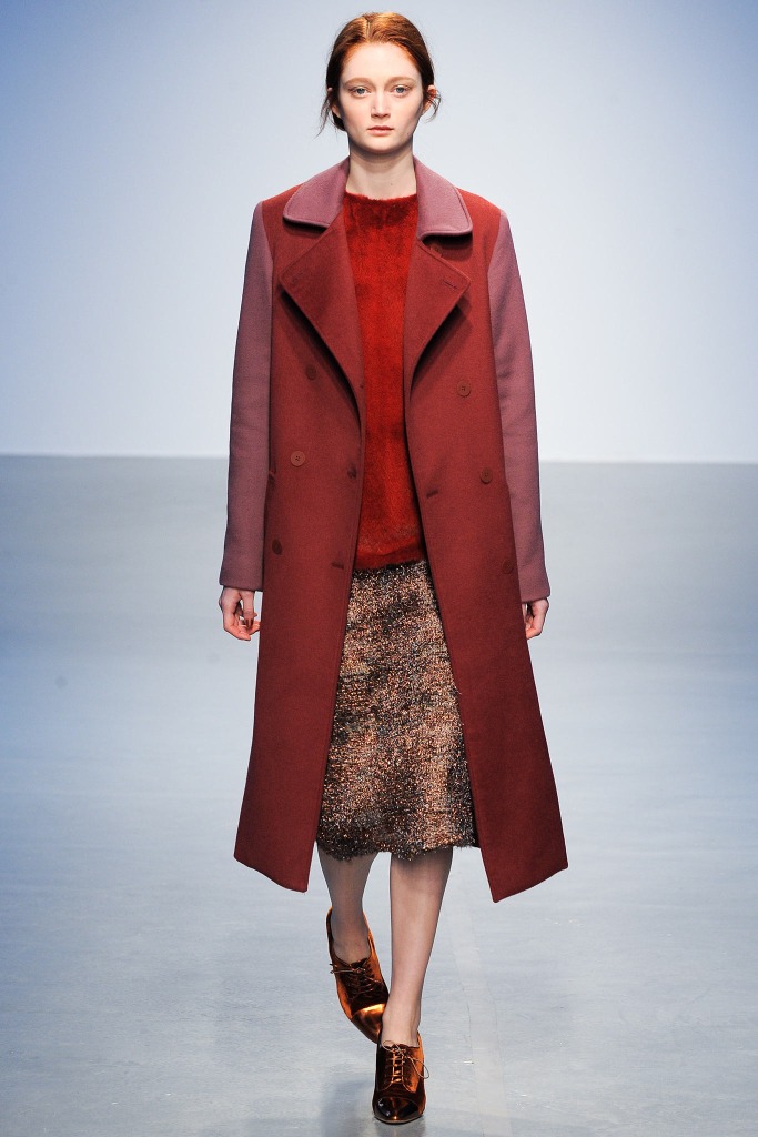 Long-VS-Oversized-Coats-The-Warmest-Outerwear-Trends-for-Winter-2015-Richard-Nicoll-Fall-Winter-2014-2015-Women-Clothing-Styles-11